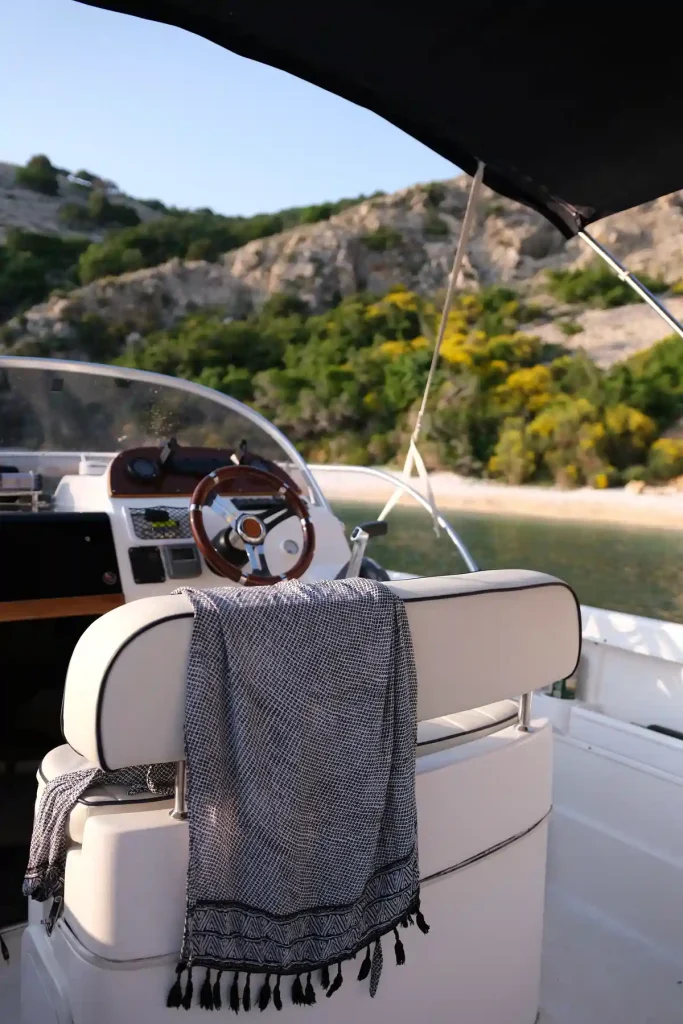 Adriatic-Frequencies-Captaon-Seat-Boat